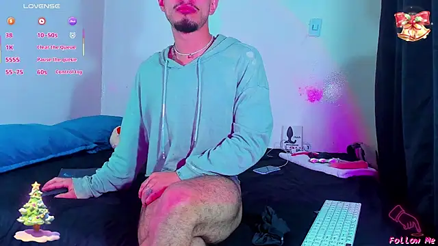 Snapshot of Piggy_Eddy chatting on January 9, 2026, 3:31 am Piggy Eddy online show from January 9, 2026, 3:31 am