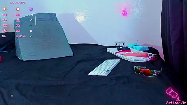 Snapshot of Piggy_Eddy chatting on January 12, 2026, 2:17 am Piggy Eddy online show from January 12, 2026, 2:17 am