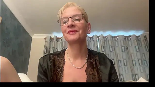 JennyHazel1 online show from February 26, 2026, 2:27 pm