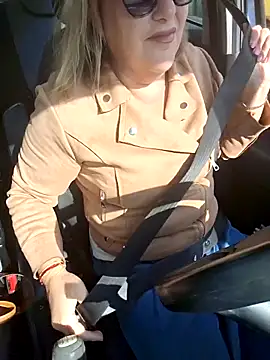 Snapshot of Mara-24 chatting on October 19, 2025, 9:21 am Mara-24 online show from October 19, 2025, 9:21 am