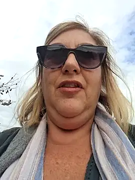 Snapshot of Mara-24 chatting on October 22, 2025, 8:47 am Mara-24 online show from October 22, 2025, 8:47 am