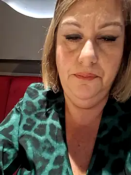 Snapshot of Mara-24 chatting on November 14, 2025, 7:56 pm Mara-24 online show from November 14, 2025, 7:56 pm