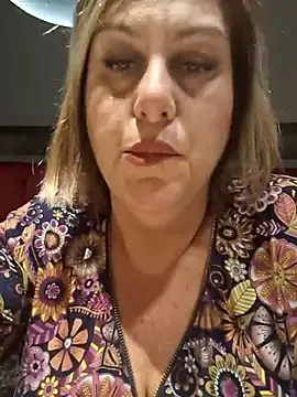 Snapshot of Mara-24 chatting on December 3, 2025, 7:45 pm Mara-24 online show from December 3, 2025, 7:45 pm