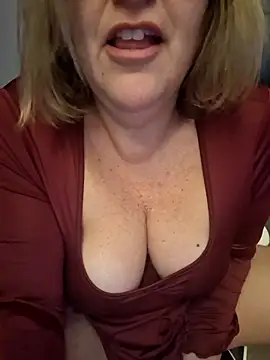 Snapshot of Mara-24 chatting on January 13, 2026, 6:13 pm Mara-24 online show from January 13, 2026, 6:13 pm