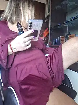 Snapshot of Mara-24 chatting on January 14, 2026, 10:43 am Mara-24 online show from January 14, 2026, 10:43 am