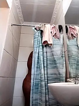 Snapshot of bigbootyboohle chatting on February 6, 2026, 5:34 am bigbootyboohle online show from February 6, 2026, 5:34 am