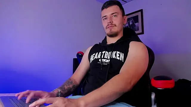 james connor2 online show from January 7, 2025, 6:24 pm