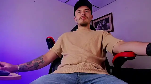 james connor2 online show from January 11, 2025, 6:54 pm