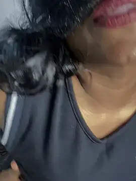 Snapshot of NethuQueen chatting on February 1, 2026, 8:02 am NethuQueen online show from February 1, 2026, 8:02 am