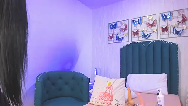 Snapshot of samara_warren chatting on December 23, 2024, 3:44 pm samara warren online show from December 23, 2024, 3:44 pm