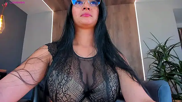 Snapshot of NatyFerrer_ chatting on December 27, 2024, 4:54 pm NatyFerrer online show from December 27, 2024, 4:54 pm