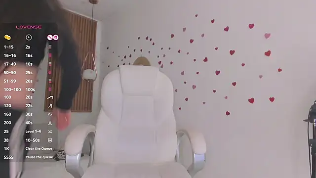 TiffanyWright online show from March 26, 2026, 1:38 pm