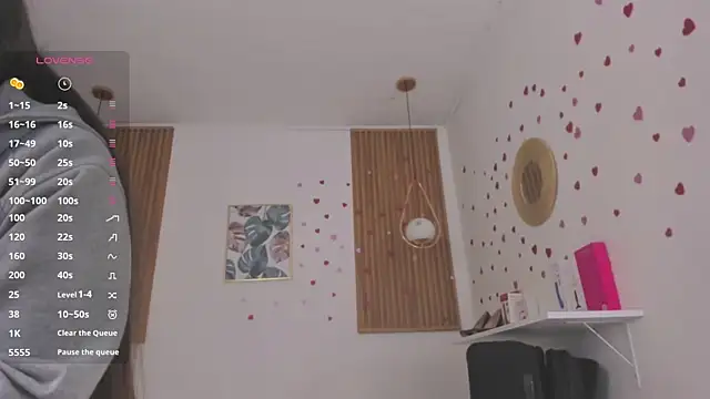 TiffanyWright online show from April 6, 2026, 12:28 pm