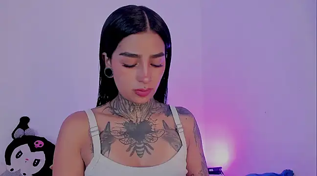 shadowcatt  online show from January 7, 2025, 7:28 pm