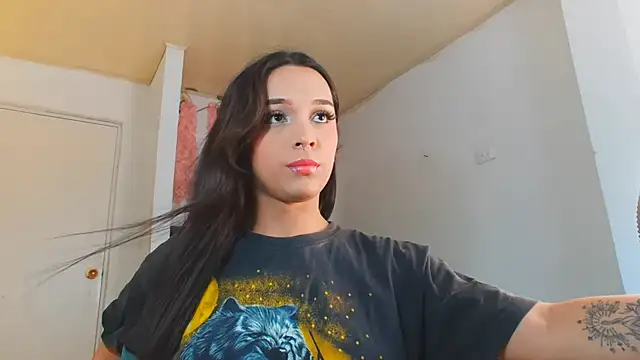 Snapshot of alexaryderr chatting on February 8, 2026, 4:21 pm alexaryderr online show from February 8, 2026, 4:21 pm