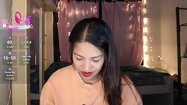 Snapshot of makennaa_ chatting on October 9, 2025, 10:24 am makennaa online show from October 9, 2025, 10:24 am