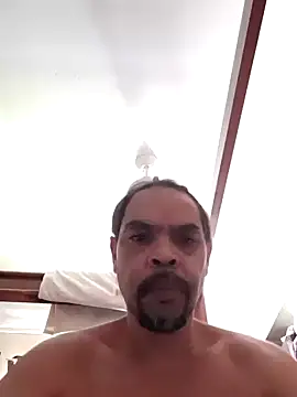 Snapshot of Wazz_Handsome chatting on December 5, 2024, 4:20 am Wazz Handsome online show from December 5, 2024, 4:20 am