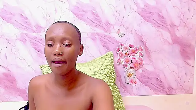 Snapshot of EbonyOlive69 chatting on January 11, 2026, 5:29 pm EbonyOlive69 online show from January 11, 2026, 5:29 pm