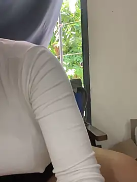 Snapshot of Shirato_hana chatting on March 14, 2025, 1:37 am Shirato hana online show from March 14, 2025, 1:37 am