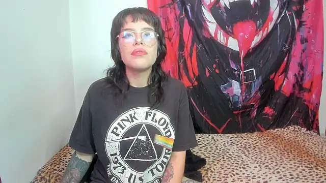 Lucyfx666 online show from December 2, 2025, 2:01 pm