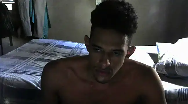 Snapshot of RenziTatte chatting on February 26, 2025, 8:54 pm RenziTatte online show from February 26, 2025, 8:54 pm