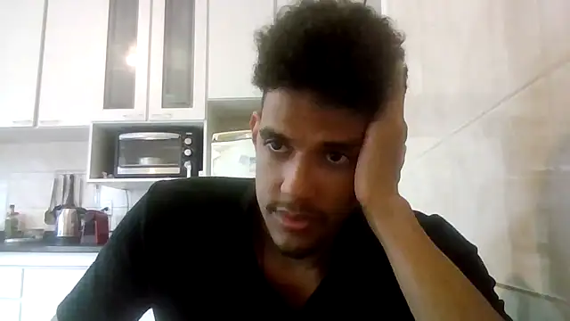 Snapshot of RenziTatte chatting on September 17, 2025, 10:28 am RenziTatte online show from September 17, 2025, 10:28 am