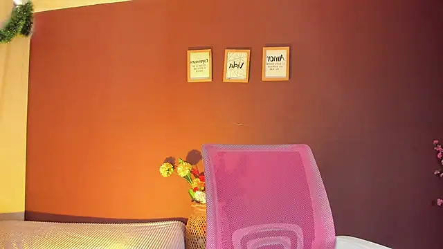 wini fer online show from November 27, 2025, 2:08 pm