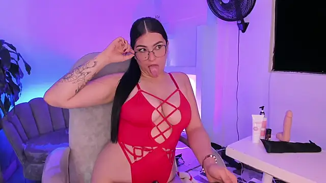 TifanyWhite  online show from July 16, 2026, 5:24 am