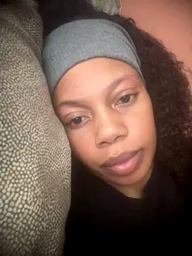 Snapshot of NAUGHTYSHALOTXX chatting on November 25, 2025, 11:21 am NAUGHTYSHALOTXX online show from November 25, 2025, 11:21 am