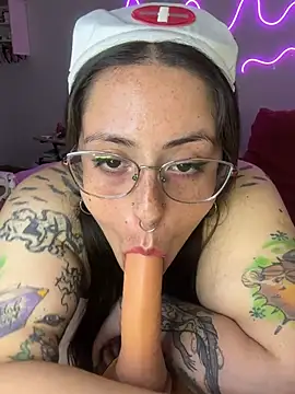 Snapshot of Mizztikaa chatting on October 29, 2025, 6:09 pm Mizztikaa online show from October 29, 2025, 6:09 pm