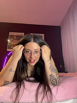 Snapshot of Mizztikaa chatting on November 5, 2025, 11:16 pm Mizztikaa online show from November 5, 2025, 11:16 pm