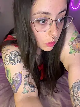 Snapshot of Mizztikaa chatting on November 24, 2025, 10:31 pm Mizztikaa online show from November 24, 2025, 10:31 pm