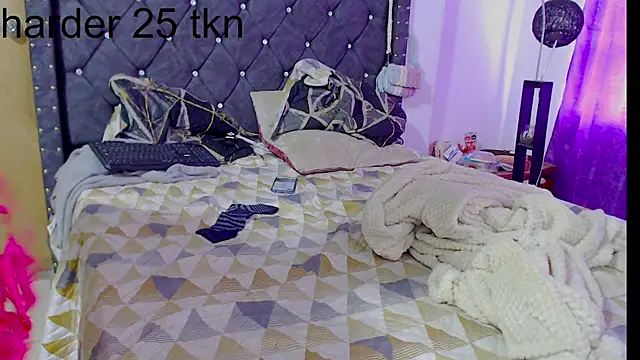 Snapshot of leoytessa_10 chatting on March 5, 2025, 5:50 pm leoytessa 10 online show from March 5, 2025, 5:50 pm