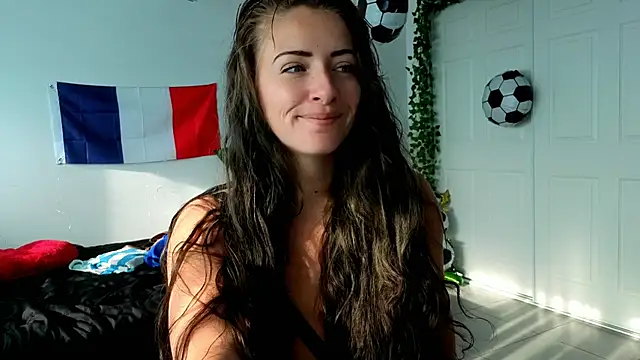 Sapphir3xoxo online show from July 5, 2026, 12:23 pm