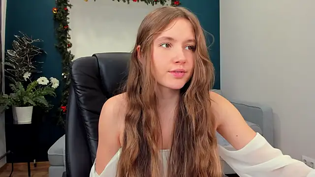 MaryannSoftt online show from December 22, 2024, 6:26 pm