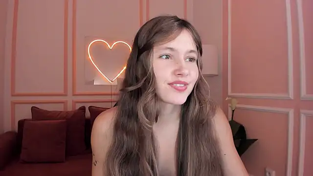 MaryannSoftt online show from September 19, 2025, 4:29 pm