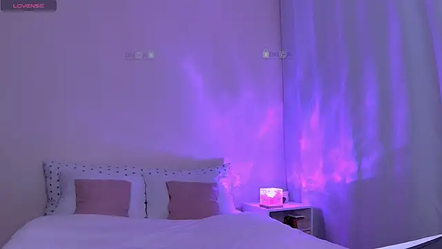 StacyWorry online show from October 17, 2025, 2:26 am