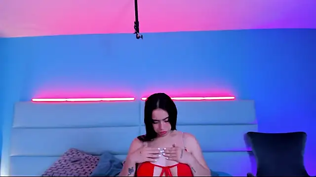 Snapshot of SophieRoyals chatting on December 24, 2024, 1:28 pm SophieRoyals online show from December 24, 2024, 1:28 pm