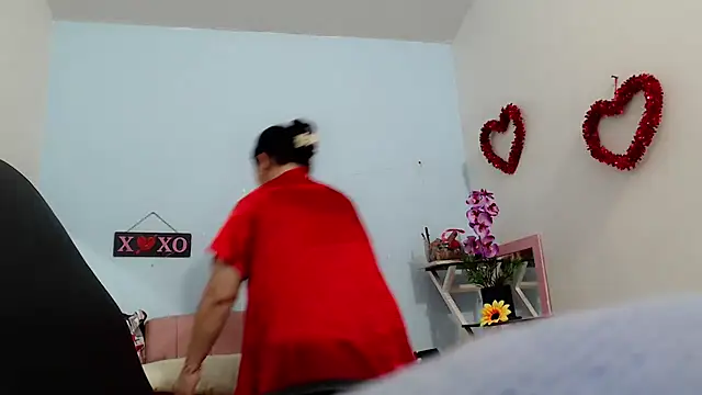 Snapshot of victoria_jones chatting on October 25, 2025, 12:34 pm victoria jones online show from October 25, 2025, 12:34 pm