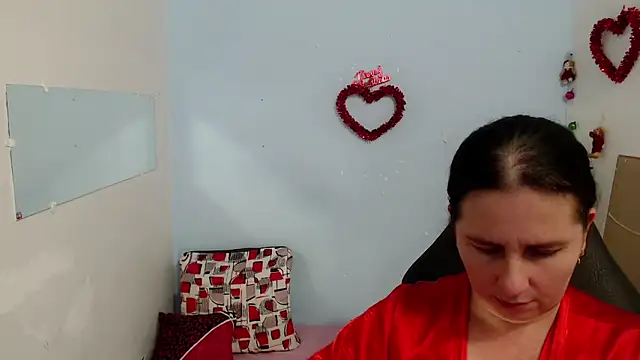 Snapshot of victoria_jones chatting on December 3, 2025, 4:49 pm victoria jones online show from December 3, 2025, 4:49 pm