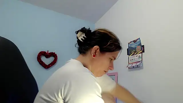 victoria jones online show from March 21, 2026, 1:26 pm