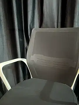 Snapshot of Diya_Chopra chatting on November 17, 2025, 6:08 am Diya Chopra online show from November 17, 2025, 6:08 am