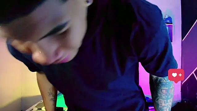 Damian latinxxx online show from March 11, 2025, 3:16 am