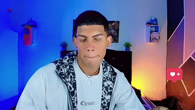 Damian latinxxx online show from March 12, 2025, 6:07 am