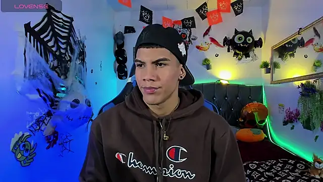 Damian latinxxx online show from October 19, 2025, 3:07 am