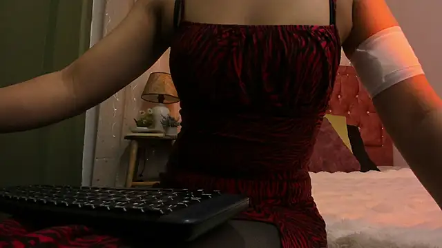 Zara dulce online show from October 18, 2025, 11:55 am