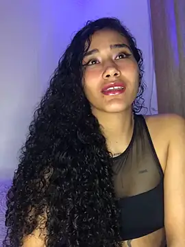Snapshot of jaderossxx chatting on December 3, 2024, 12:13 am jaderossxx online show from December 3, 2024, 12:13 am
