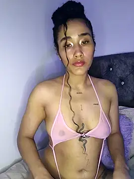 Snapshot of jaderossxx chatting on October 19, 2025, 7:58 pm jaderossxx online show from October 19, 2025, 7:58 pm