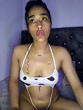 Snapshot of jaderossxx chatting on November 14, 2025, 12:09 am jaderossxx online show from November 14, 2025, 12:09 am