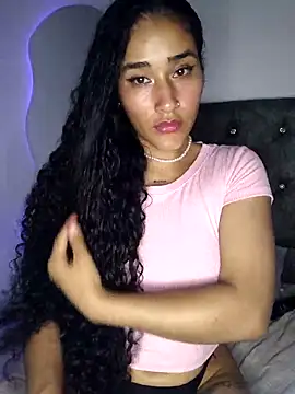 Snapshot of jaderossxx chatting on February 19, 2026, 12:39 am jaderossxx online show from February 19, 2026, 12:39 am